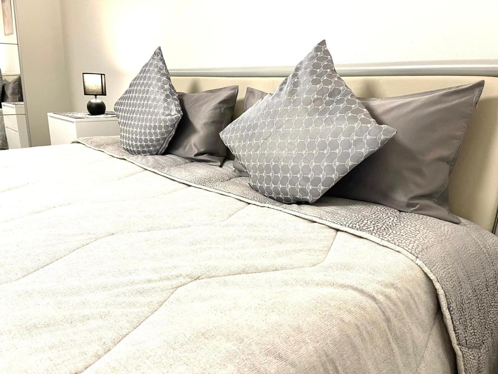 Stilvolles Designappartment Mit Terasse & Garten Im Idylischem 宾德拉赫 外观 照片